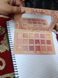 Minara Nude Eyeshadow Palette