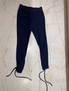 🫐Tie-Up detail at back leggings