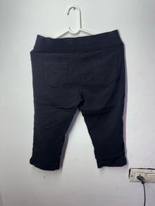Black Capri Pants