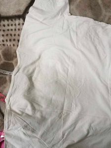White T-Shirt with Kiss &amp; Heart Print