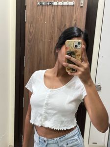 h&amp;m White Lettuce Hem Crop Top