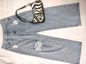 Urbanic Blue Ribbed Jeans 🌷