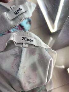 Blue Floral Print Cropped Pants