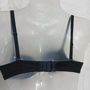 ⭐ Black Padded Underwire Bra