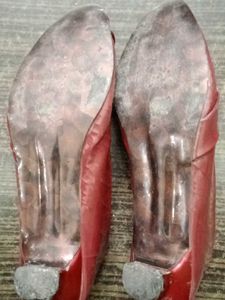 Red Faux Leather Bellies in Good Condition