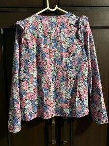 SHEIN Floral Ruffle Shoulder Blouse