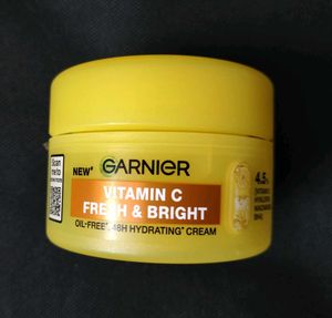 Garnier Vitamin C Fresh & Bright Hydrating Cream