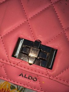 Chic Pink Quilted Chain Shoulder Bag