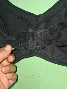 Classic Black Bra for Everyday Comfort
