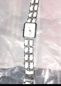 Elegant White & Silver Chain Watch