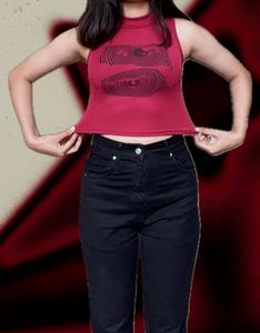 Maroon Graphic Print Cropped Tank Top