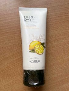 The Face Shop ✨ Herb Day 365 Foaming Cleanser ❤️