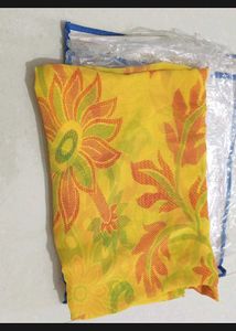Vintage Floral Print Saree