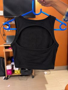 Stylish Black Cropped Tank Top