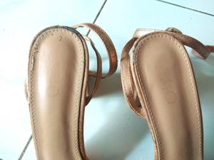 🏷️Rose Gold Block Heels By AJIO with flaws