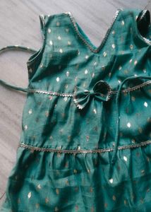 Frock with bow