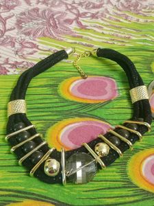 Chic Black &amp; Silver Beaded Necklace