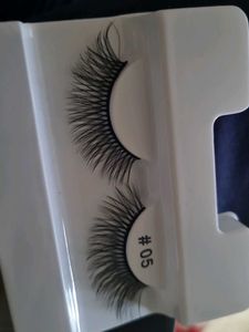 Women Long Eye lashes