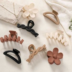Set of Matte Hair Claw Clips