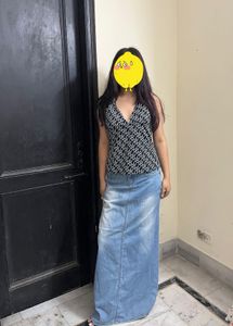 Light blue long denim skirt🌷