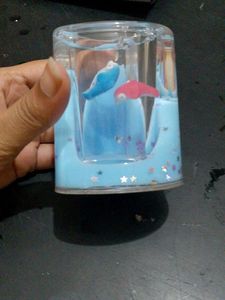 magic wattery Pen stand