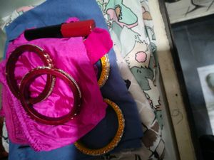 combo 2lower,1tshirt,2kda Bangles,1 lipstick,b.p.