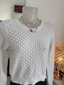 Chic White Knit Sweater