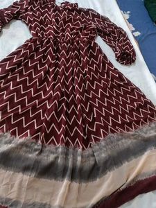 Chic Maroon Zigzag Print Dress