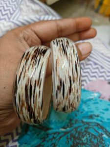 Stylish Resin Bangles Set