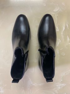 Classic Black Chelsea Boots