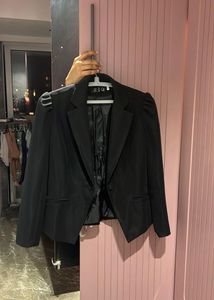 Chic Black Blazer with Puff Sleeves