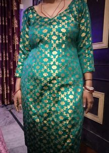 A Banarasi Silk Kurti salwar With Dupatta