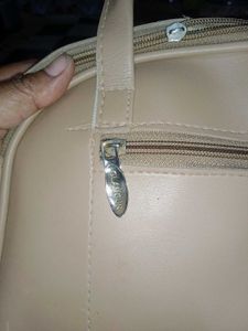 Stylish GUCCI Shoulder Bag