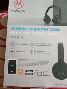 Ear Phone Of Motorola It's Wireless And Totally New