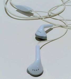 Samsung Wire Earphone With Mic For All Smartphone