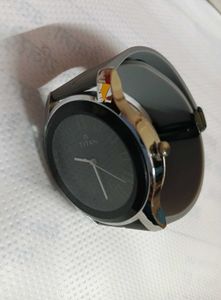 price dropTitan Watch (Institutional) Brand new G