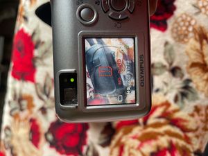 Olympus C-460 Zoom Vintage Digital Camera