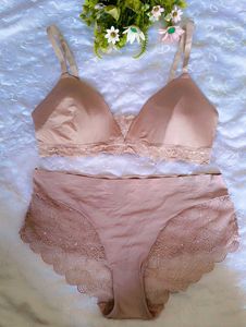 H&m satin beautiful bra with brief 👍