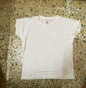 WHITE BODY HUGGING TSHRIT Small Size
