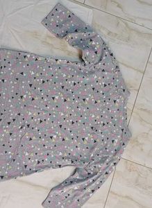 ✨ ❤️ Gray Triangle Print Long Sleeve