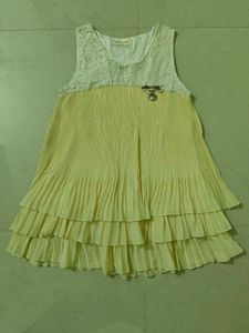 Chic Ruffled Yellow Sleeveless Top