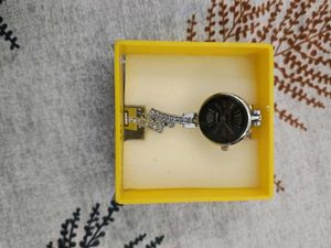 Elegant Women's Watch with Rhinestones