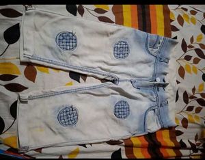 Stylish Light Wash Denim Shorts