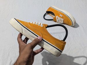 Vans "Authentic" Mustard Yellow Sneakers