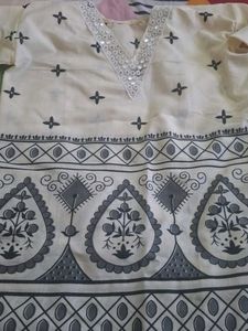 Elegant Cream Kurta with Mirror Work