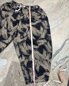 Stylish Printed Capris
