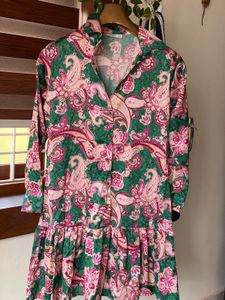 Never Worn /Vibrant Paisley Print Mini Dress