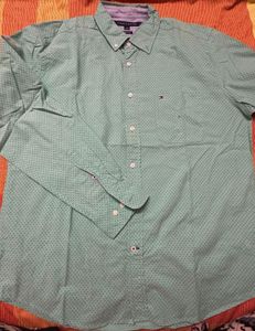 Tommy Hilfiger Men's Patterned Button-Down Shirt