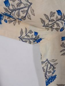 Here&amp;Now Cream Floral Printed Kurta (Women)