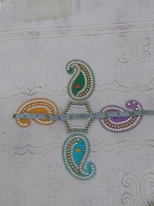Handcrafted Acrylic Decorative Kundan Rangoli